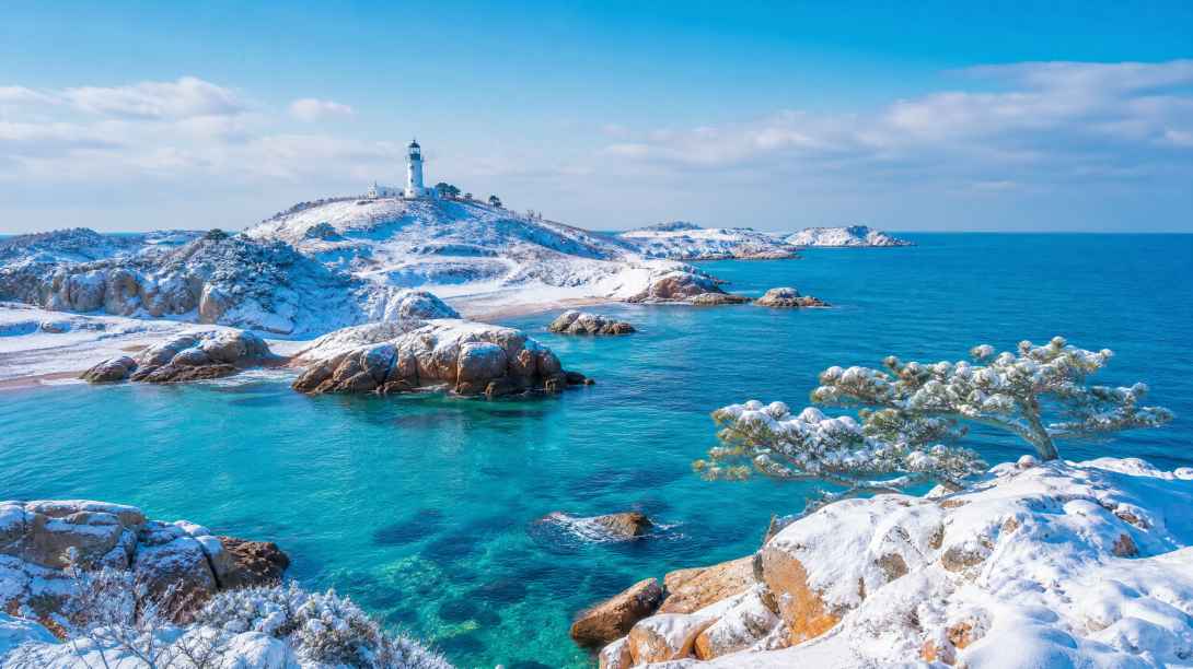 雪后海岛 海岛残雪 碧海蓝天 奇特冬景 4K壁纸